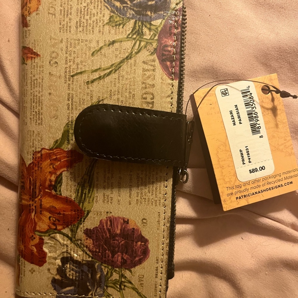 NWTs Patricia Nash wallet